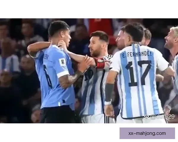 乌拉圭球员赛后冲突球迷引发场上激烈争执风波